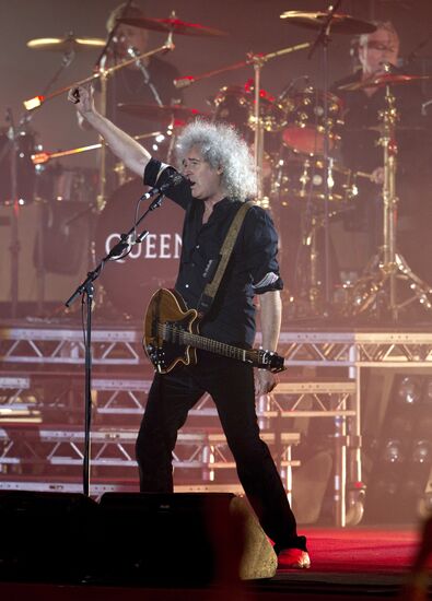 Queen and Adam Lambert give charity concert in Kiev