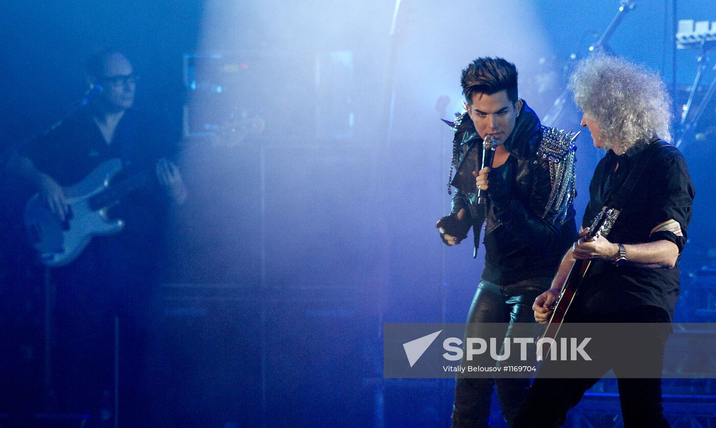 Queen and Adam Lambert give charity concert in Kiev
