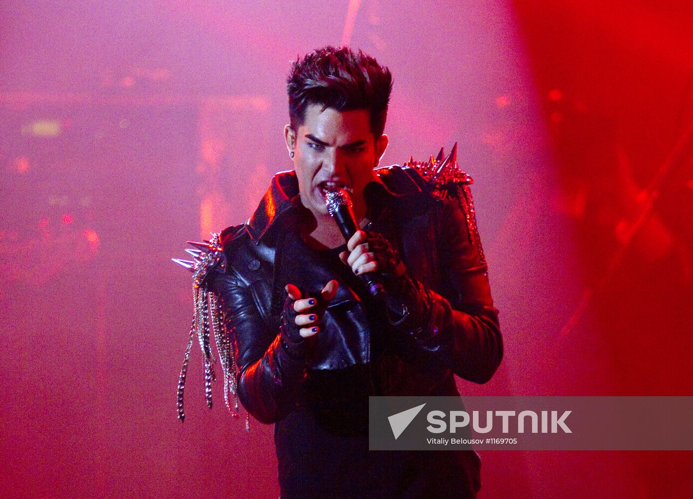 Queen and Adam Lambert give charity concert in Kiev