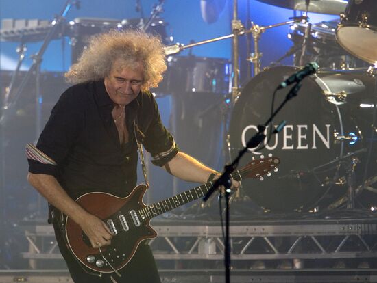 Queen and Adam Lambert give charity concert in Kiev