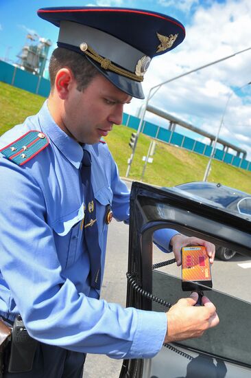 Sweep by traffic police to identify cars with tinted windows