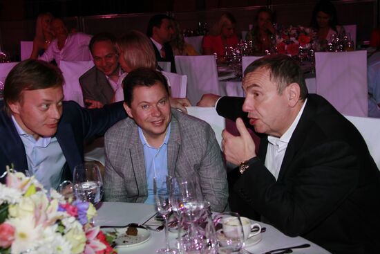 Gala dinner and charitable auction Bazar Heart Dinner