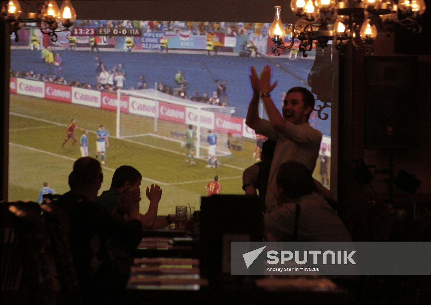 Live broadcast of Euro 2012 final match