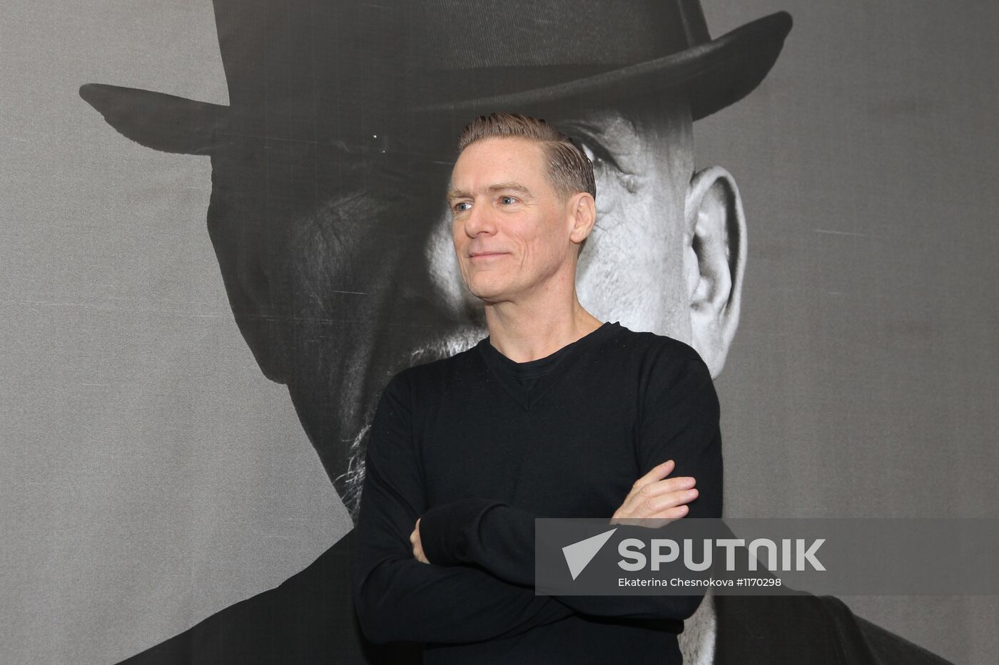 "Bryan Adams. Exposed" photo exhibition opens in Moscow