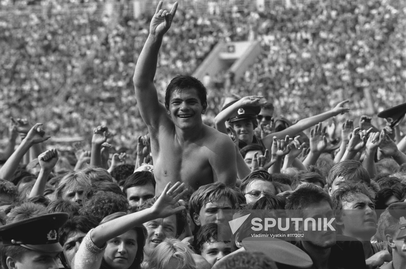 Rock fans