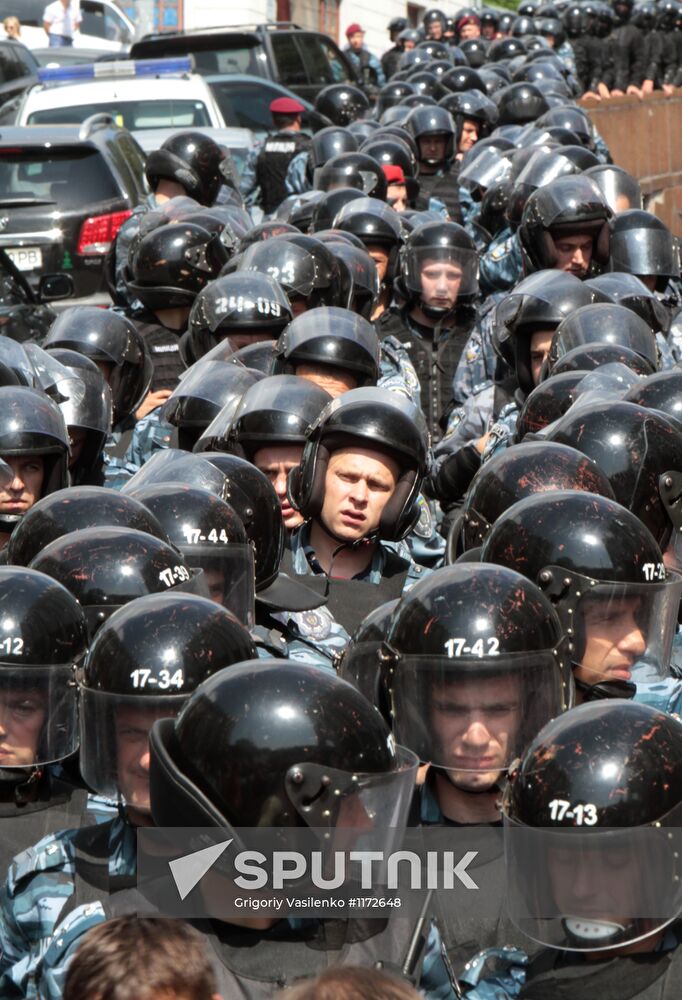 Rally against language law in Kiev