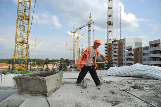 Residential area under construction in Khimki