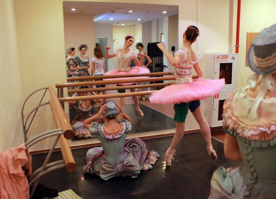 Rehearsal of ballet "Coppelia" by Roland Petit