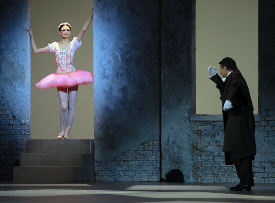 Rehearsal of ballet "Coppelia" by Roland Petit