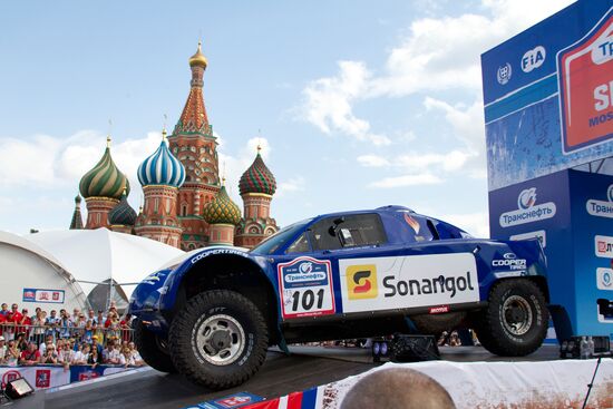Motorsport. Opening of "Silk Road" rally-raid
