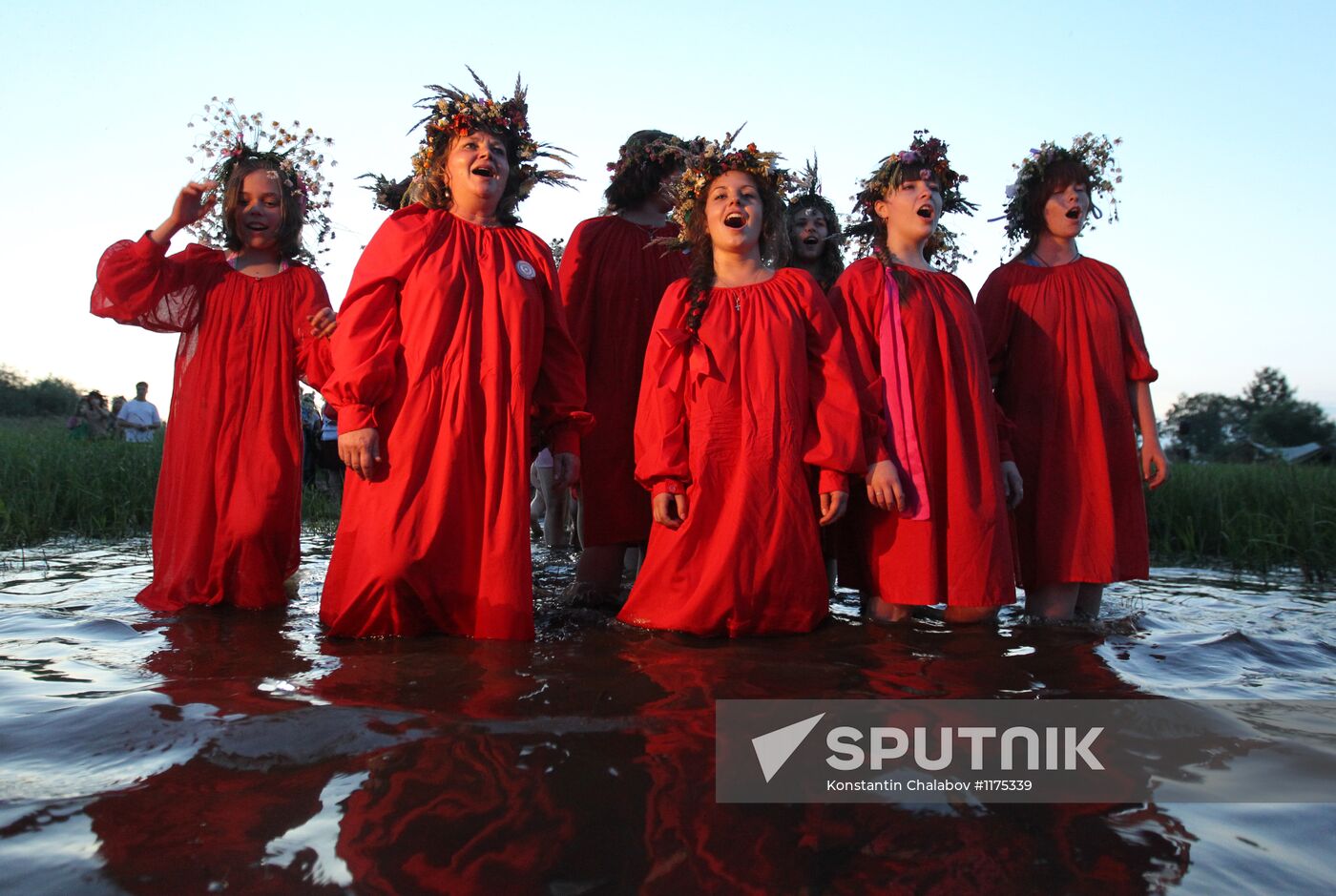 Ivan Kupala Day celebrated at Lake Ilmen