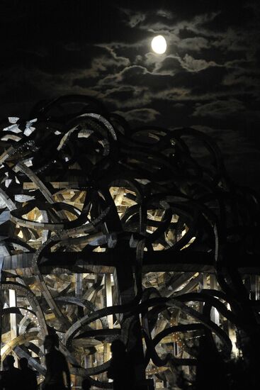 Nikolai Polissky's art project Universal Mind presentation