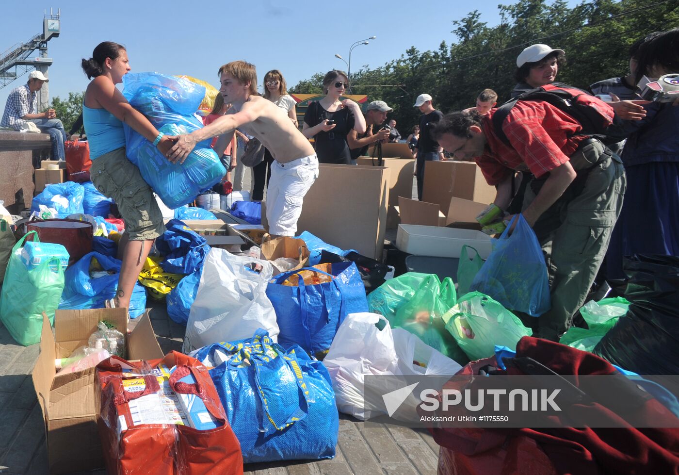 Collecting aid for flood victims in Kuban