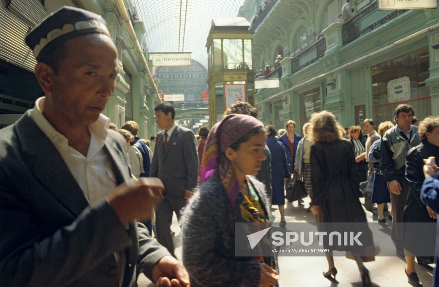 People stand in lines for deficit items in GUM mall