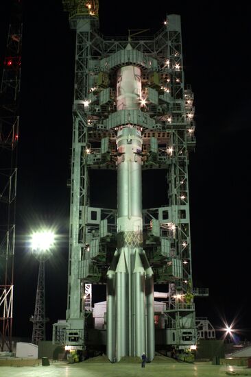 Proton-M missile with Sirius 5 space probe launched
