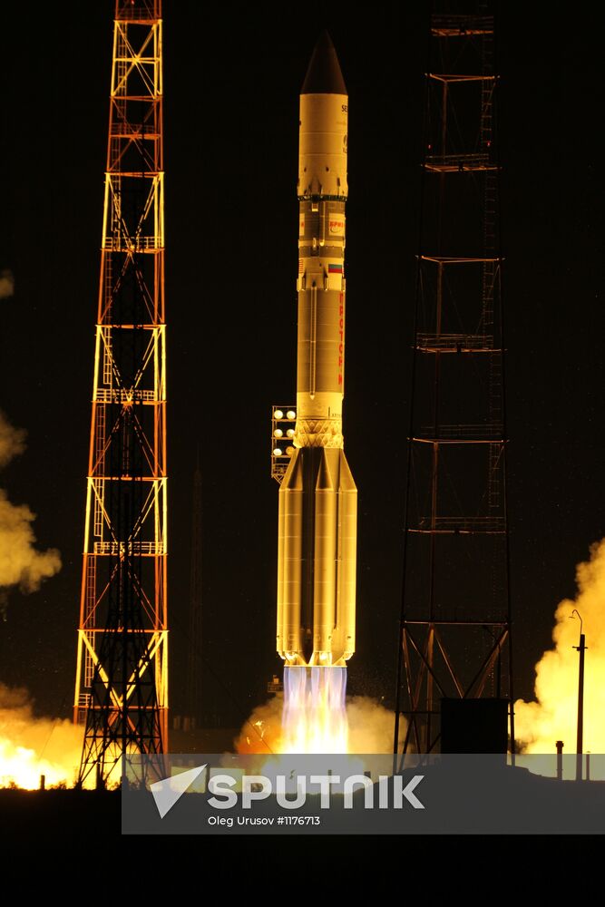 Proton-M missile with Sirius 5 space probe launched