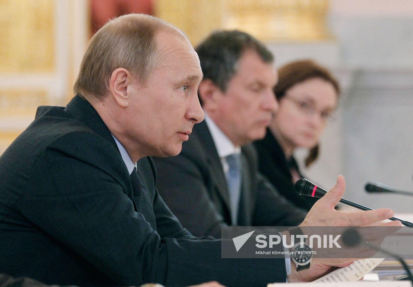 Vladimir Putin conducts presidential commission meeting