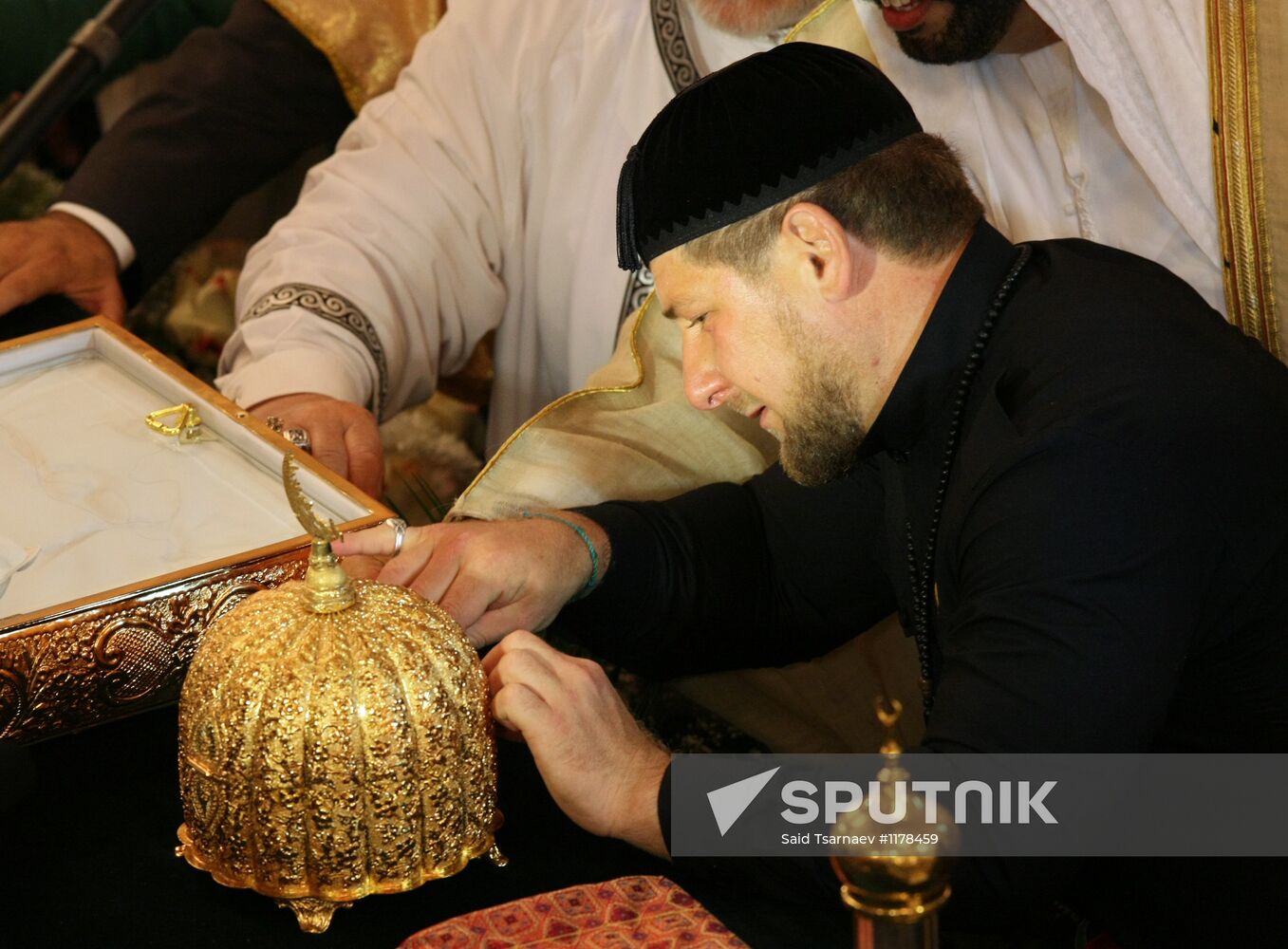 Prophet Muhammad relics brought to Grozny