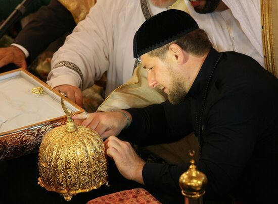 Prophet Muhammad relics brought to Grozny