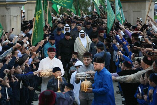 Prophet Muhammad relics brought to Grozny