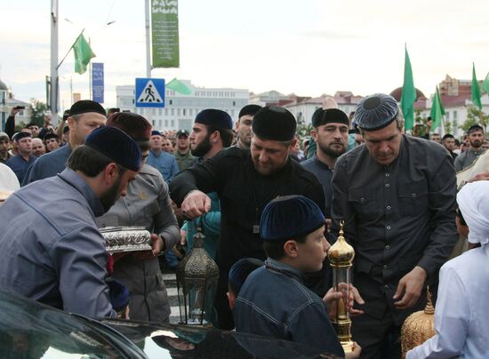 Prophet Muhammad relics brought to Grozny