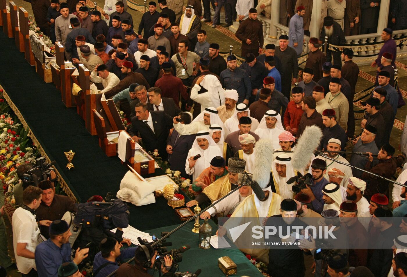Prophet Muhammad relics brought to Grozny