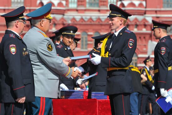 Presentation of diplomas at Internal Affairs University