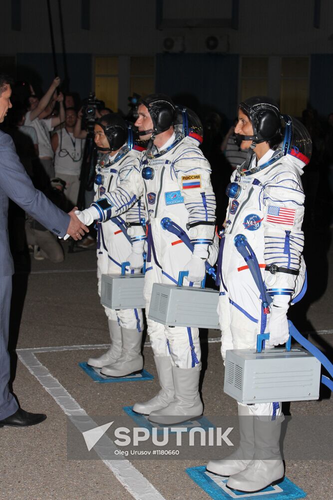 Launch of Soyuz TMA-05M manned spacecraft