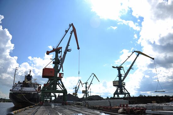 Arkhangelsk Sea Commercial Port