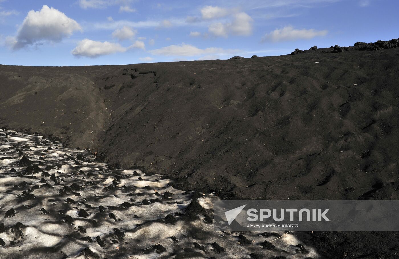 Work of volcanologists in BFTE area on Kamchatka Peninsula
