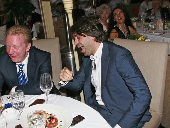 "Good Evening" to rally support for Kuban flood victims