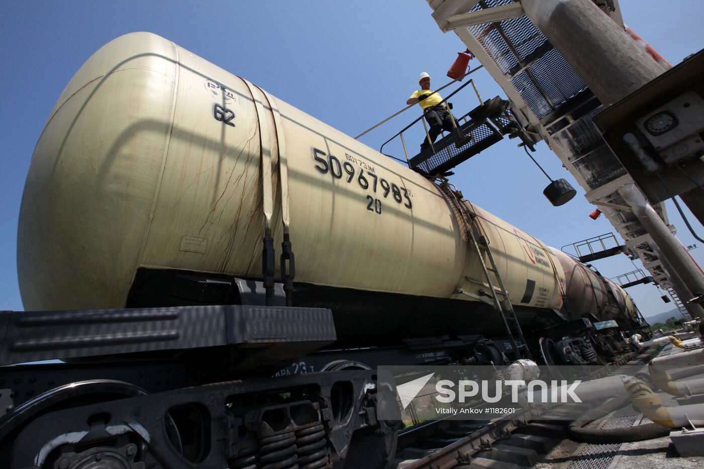 Work of Rosneft oil product depot in Primorsky Region
