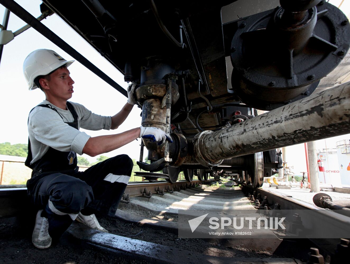 Work of Rosneft oil product depot in Primorsky Region