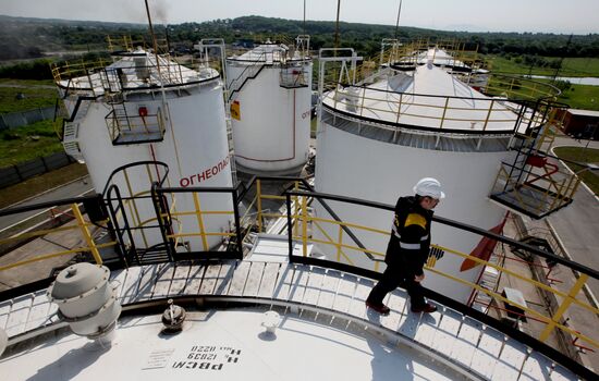 Work of Rosneft oil product depot in Primorsky Region