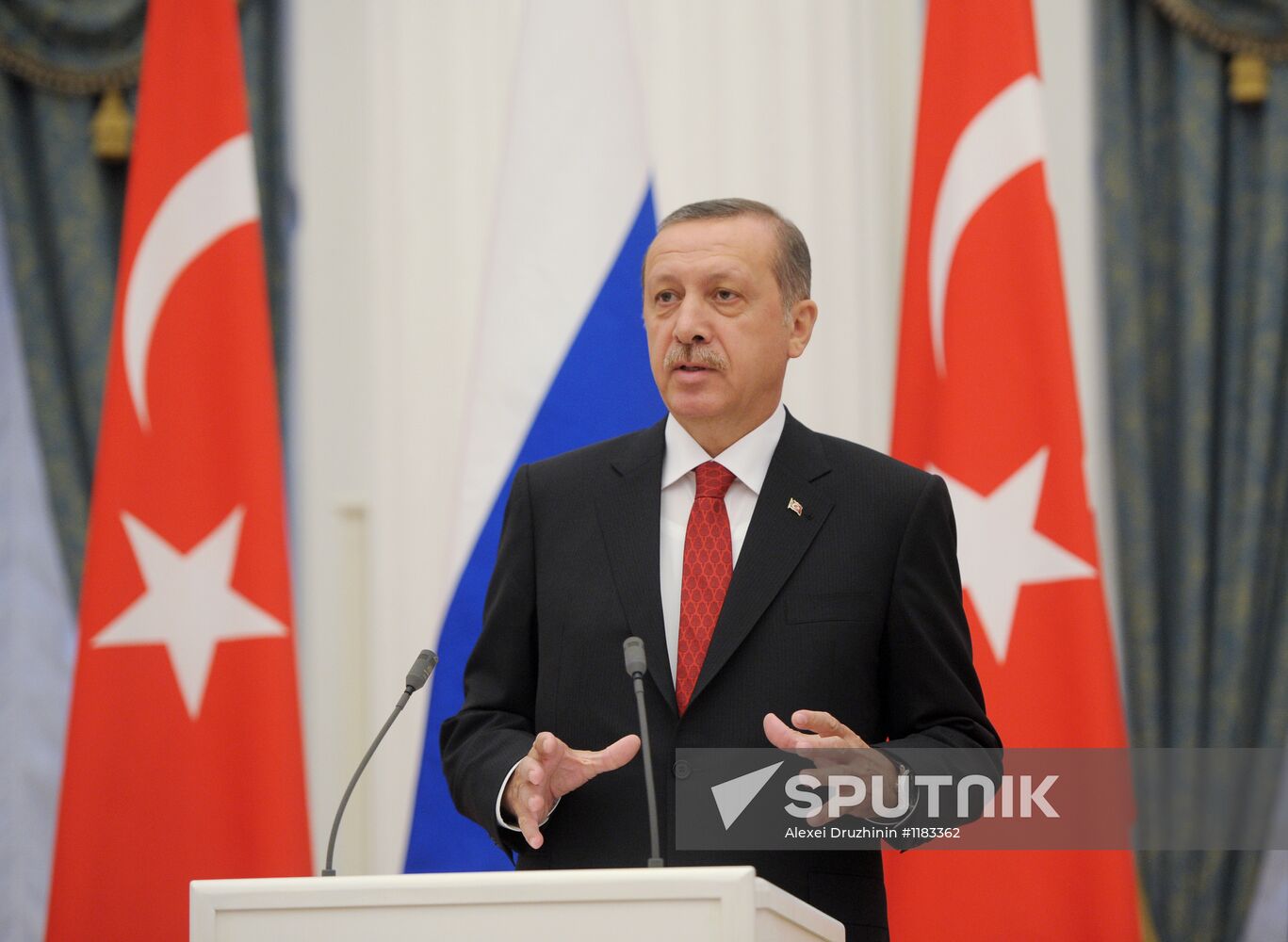 Vladimir Putin and Recep Erdoğan hold joint press conference