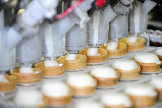 Ice-cream production at Cold-storage Complex 3, Yekaterinburg