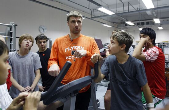 Ilya Bryzgalov goalkeepers' school in Ufa