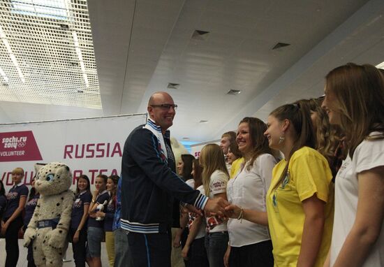 Russia’s national Olympic volunteer team departs for London