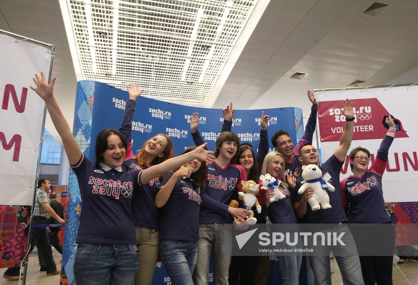 Russia’s national Olympic volunteer team departs for London