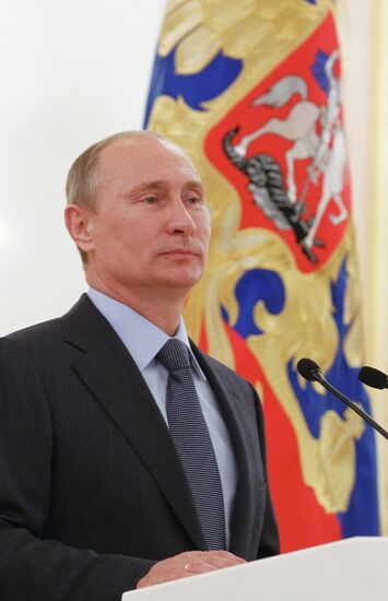 Vladimir Putin meets with Russian Olympic team