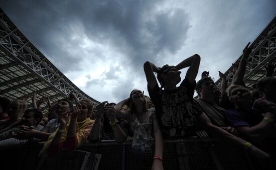 Red Hot Chili Peppers perform live in Moscow