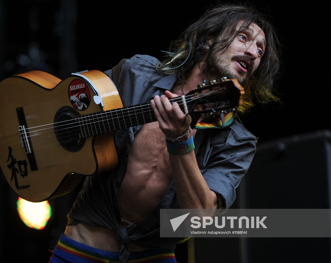 Red Hot Chili Peppers perform live in Moscow