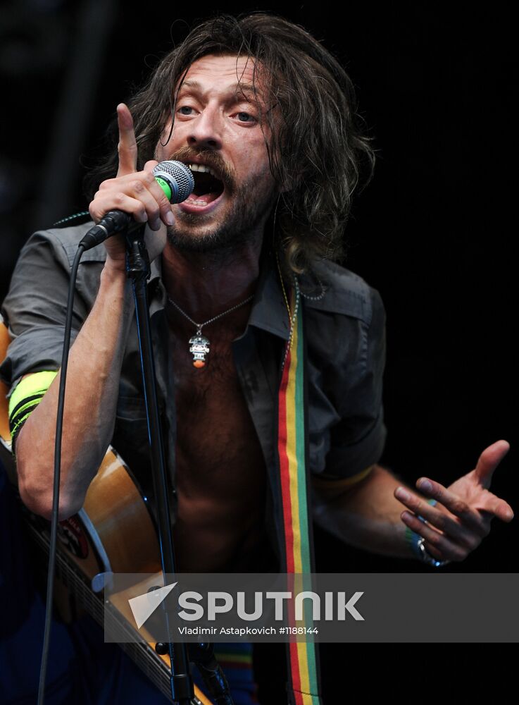 Red Hot Chili Peppers perform live in Moscow
