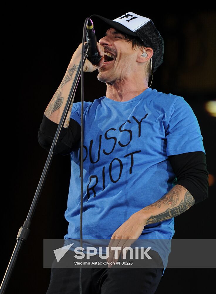Red Hot Chili Peppers perform live in Moscow
