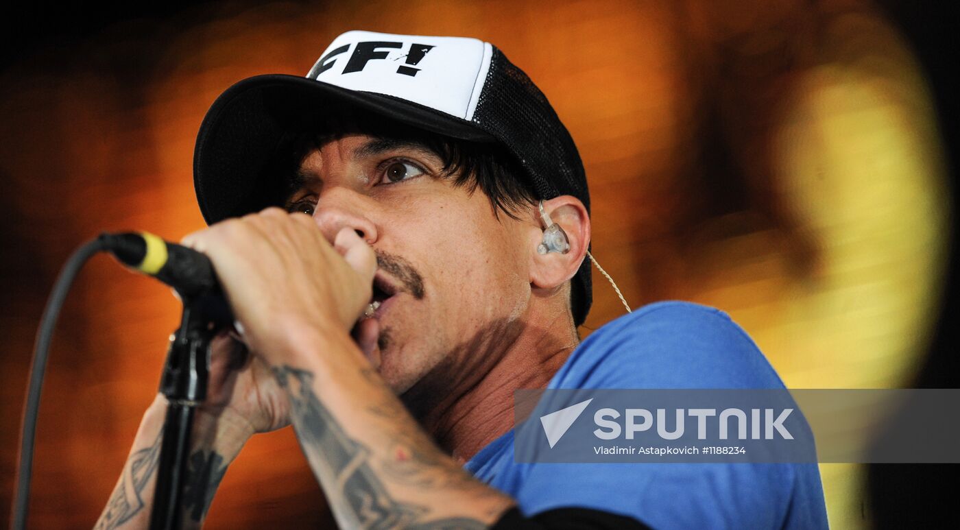 Red Hot Chili Peppers perform live in Moscow