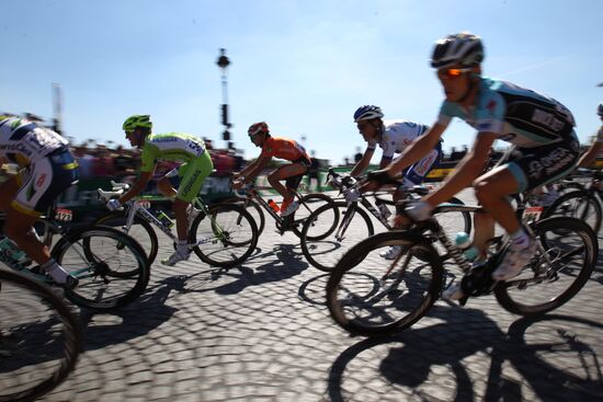 Cycling Tour de France 2012. Finish