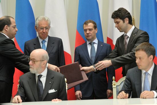 D.Medvedev and M.Monti hold talks