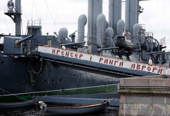 Cleaning of Cruiser Aurora, St. Petersburg