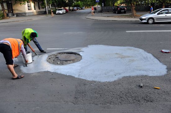 Comical pictures of public officials in Yekaterinburg
