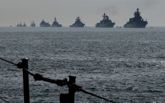 Rehearsal of naval parade in Vladivostok
